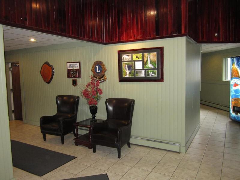 Wells Gray Hotel