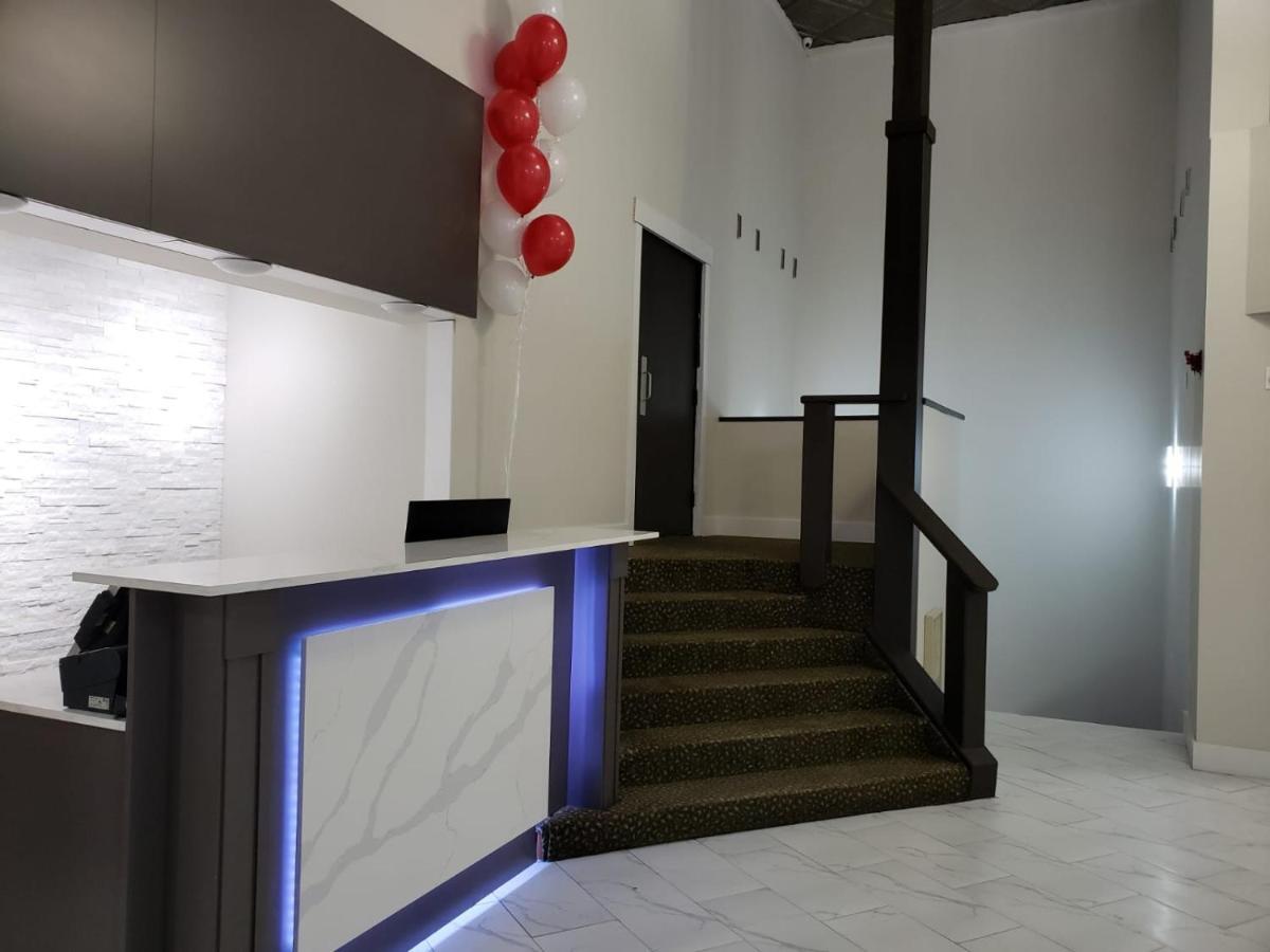 Wells Gray Hotel Clearwater